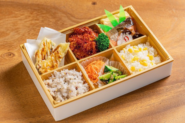 【夏を彩る味覚弁当】8月限定