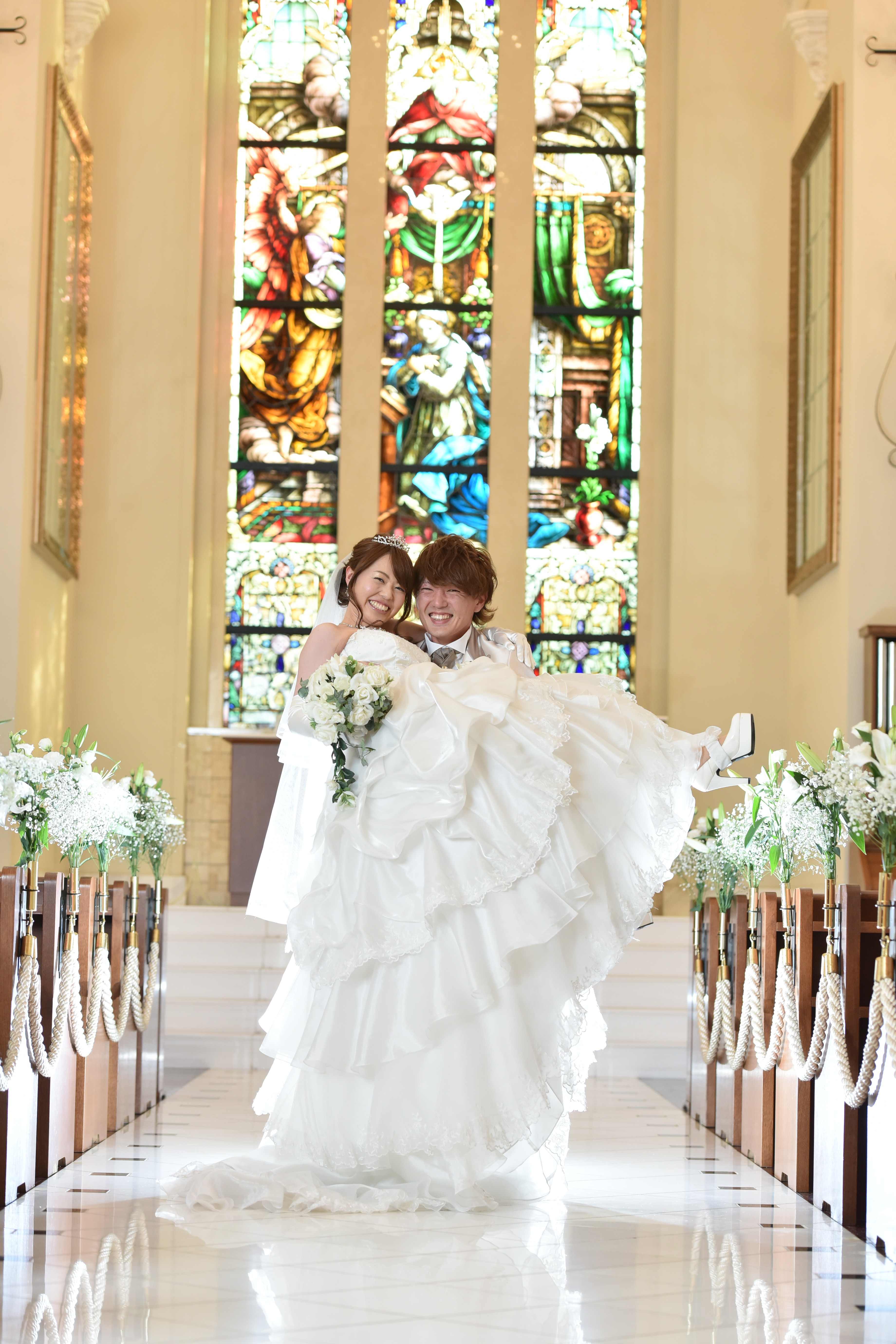 憧れのお姫様抱っこ マリエール太田 群馬県太田市の結婚式場 披露宴会場 挙式